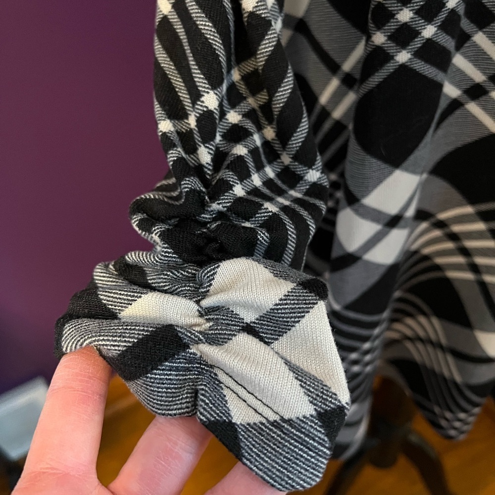 7 for $30 R&K Plaid Plus Size Long Sleeve Dress - Picture 3 of 10